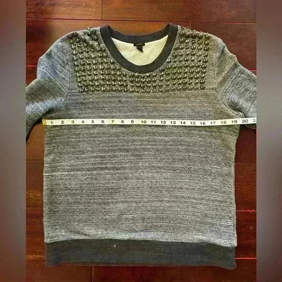 J Crew women’s studded sweatshirt size M - Picture 5 of 7